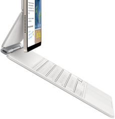 iPad Air, am Magic Keyboard befestigt