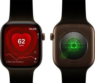 Zwei Apple Watch Series 12 Geräte, Aluminiumgehäuse, Farbe Dunkelbronze mit Sportarmband Oliv, eine zeigt die Herzfrequenz App, die andere das System zur Gesundheitserkennung auf der Rückseite der Watch mit grün leuchtenden LEDs