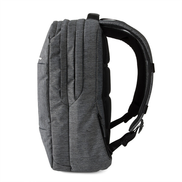 Incase City Backpack 16&quot;, schwarz