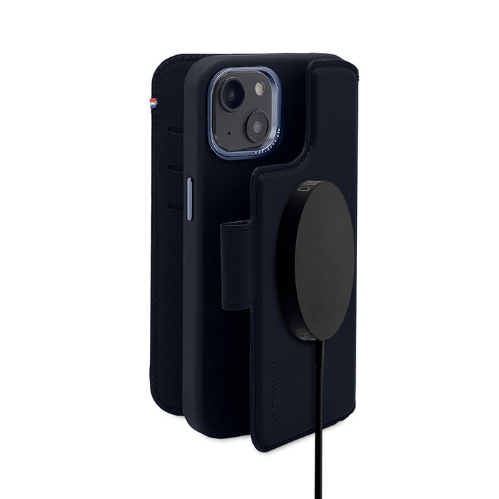 Decoded MagSafe Leder 2-in-1 Wallet Case und Backcover für iPhone 14 Plus, blau >