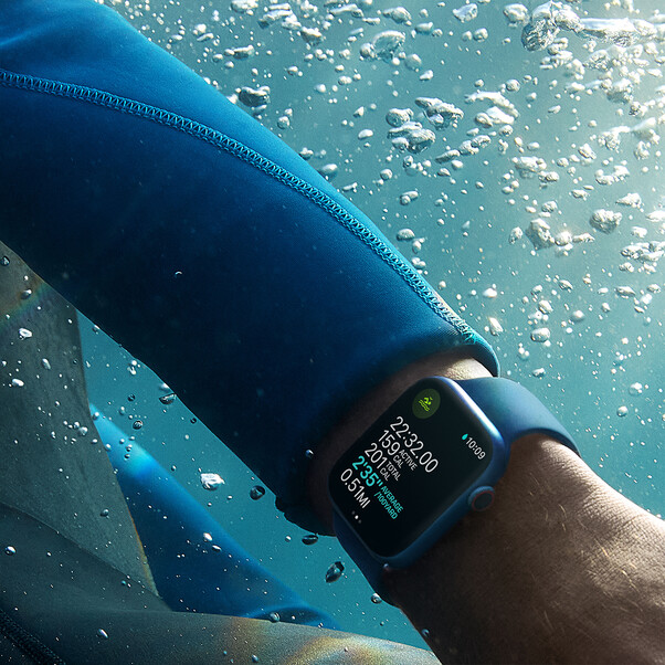Apple Watch Series 7 GPS, Aluminium mitternacht, 45 mm mit Sportarmband, mitternacht&gt;