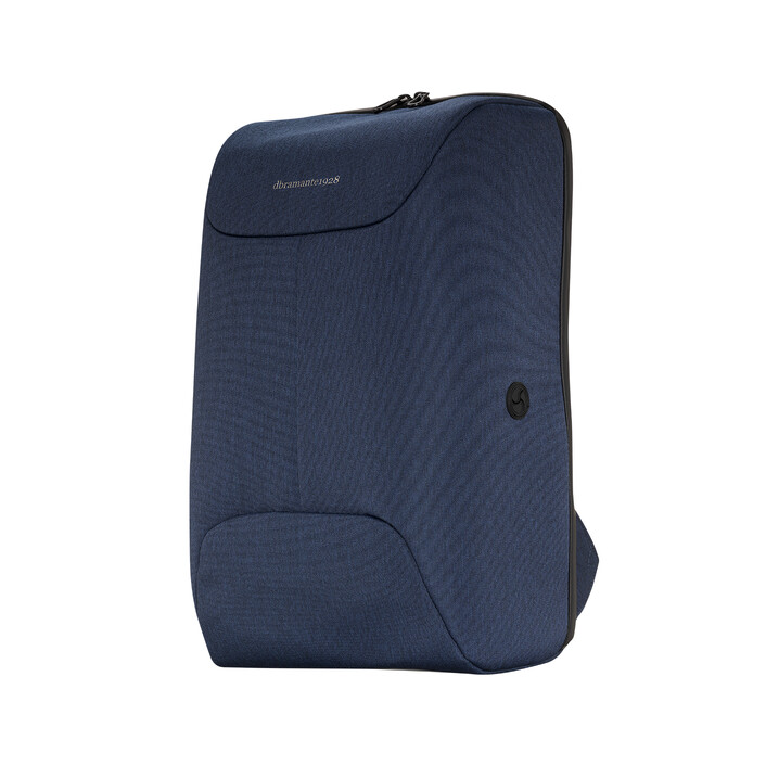 Sie sehen das Produktbild 02 von dbramante Charlottenborg recycelter Rucksack 16", dunkelblau dbramante Charlottenborg recycelter Rucksack 16", dunkelblau