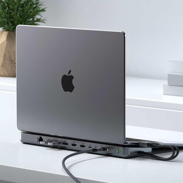 Satechi USB-C Dual Dock Stand >