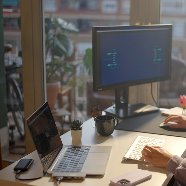 Sie sehen das Produktbild 07 von Hyper- HyperDrive DUO PRO 7-in-2 USB-C Hub, grau Hyper- HyperDrive DUO PRO 7-in-2 USB-C Hub, grau