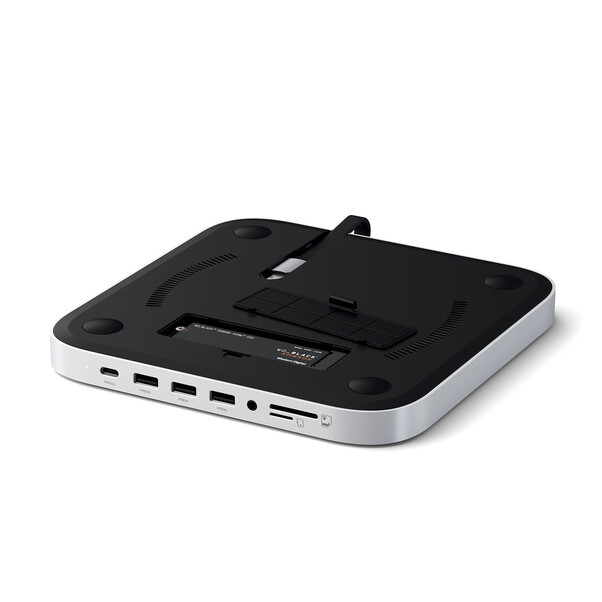 Sie sehen das Produktbild 02 von Satechi Aluminium Stand Hub für Mac mini M1/M2 mit NVMe SSD Gehäuse, silber Satechi Aluminium Stand Hub für Mac mini M1/M2 mit NVMe SSD Gehäuse, silber