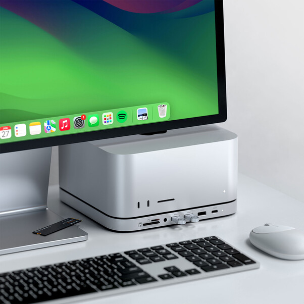 Sie sehen das Produktbild 04 von Satechi Aluminium Stand Hub für Mac mini M1/M2 mit NVMe SSD Gehäuse, silber Satechi Aluminium Stand Hub für Mac mini M1/M2 mit NVMe SSD Gehäuse, silber