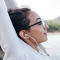 Sie sehen das Produktbild 02 von JBL TUNE305C, kabelgebundener USB-C In-Ear Kopfhörer, weiß JBL TUNE305C, kabelgebundener USB-C In-Ear Kopfhörer, weiß