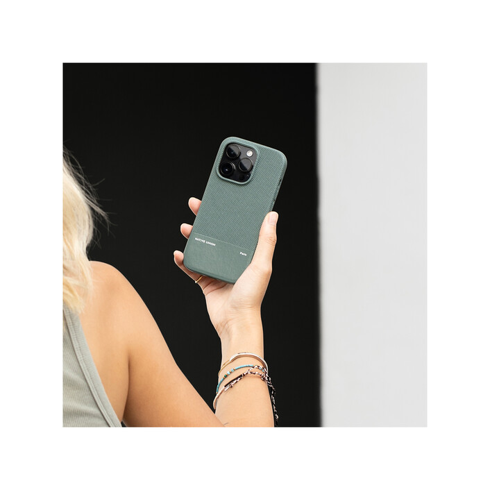 Native Union (Re)Classic Case für iPhone 16 Pro Max, grün >