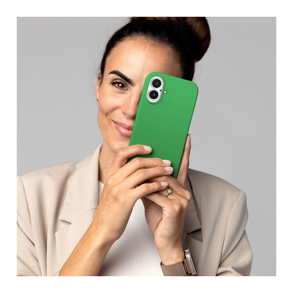 Sie sehen das Produktbild 02 von Vonmählen Silikon-Case für iPhone 16, grün Vonmählen Silikon-Case für iPhone 16, grün