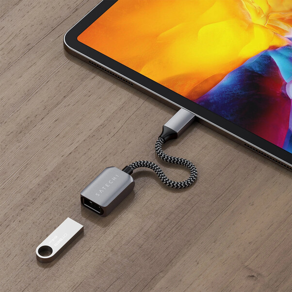 Sie sehen das Produktbild 05 von Satechi USB-C auf USB 3.0 Adapter, space grau Satechi USB-C auf USB 3.0 Adapter, space grau