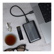 Sie sehen das Produktbild 05 von Satechi USB4 NVMe SSD Pro Gehäuse, space grau Satechi USB4 NVMe SSD Pro Gehäuse, space grau