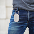 Lexon Mino T tragbarer Lautsprecher mit Karabiner, weiss