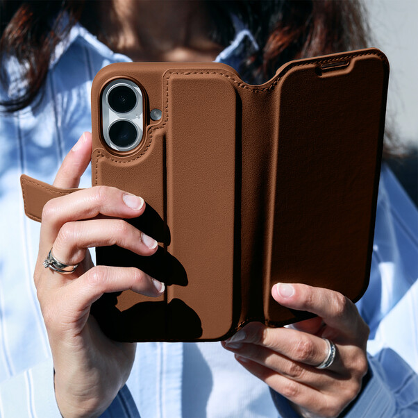 Vonmählen Kunstleder-Folio für iPhone 17, braun