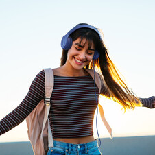 Sie sehen das Produktbild 06 von JBL TUNE530C, kabelgebundener On-Ear Kopfhörer, blau JBL TUNE530C, kabelgebundener On-Ear Kopfhörer, blau