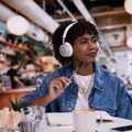 Sie sehen das Produktbild 06 von JBL Live 680NC, On-Ear Bluetooth Kopfhörer, weiß JBL Live 680NC, On-Ear Bluetooth Kopfhörer, weiß