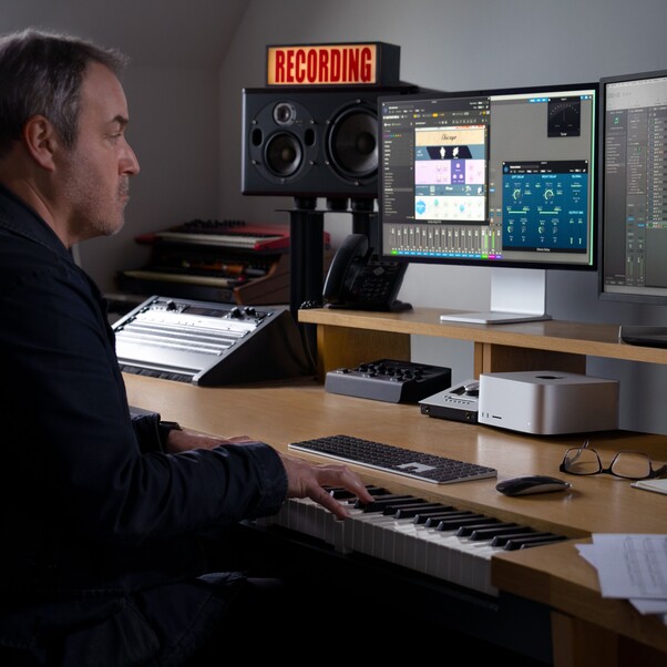 Mac Studio: Apple M4 Max Chip mit 14‑Core CPU und 32‑Core GPU, 512 GB SSD