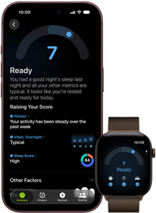 iPhone 18 Pro, Schwarz, Vorderseite, zeigt die Ergebnisse des Tagesformwerts (Wert 7), gekoppelt mit einer Apple Watch, Vorderansicht, Braun, zeigt denselben Tagesformwert von 7