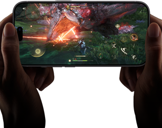 Vorderseite eines iPhone 18 Pro, die die Leistungsfähigkeit des A20 Pro Chip mit einer Szene aus Monster Hunter Outlanders zeigt